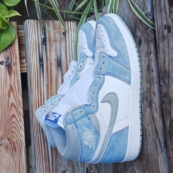 Nike Other - Jordan 1 retro hyper royal